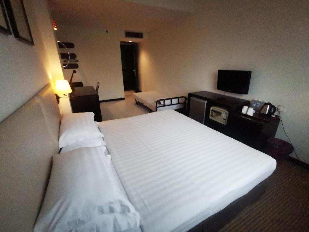 Ritz Garden Hotel Ίπο Εξωτερικό φωτογραφία
