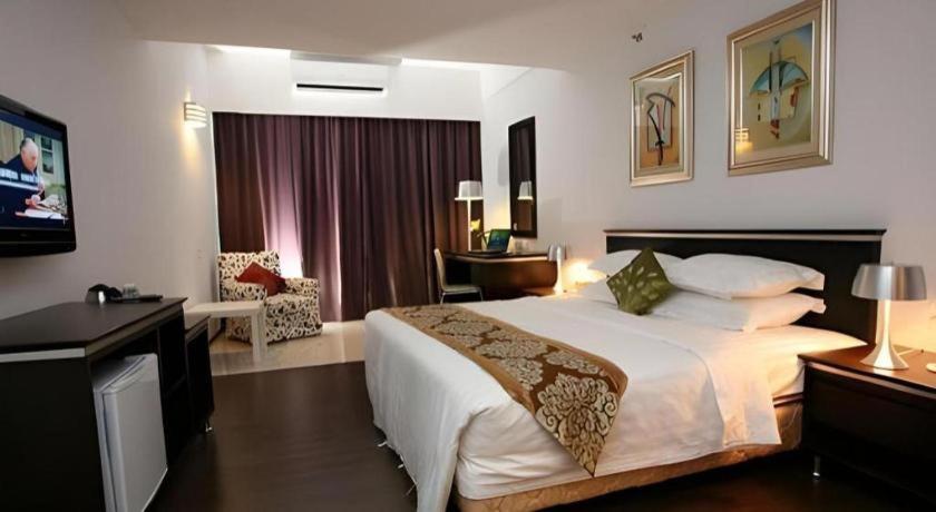 Ritz Garden Hotel Ίπο Εξωτερικό φωτογραφία